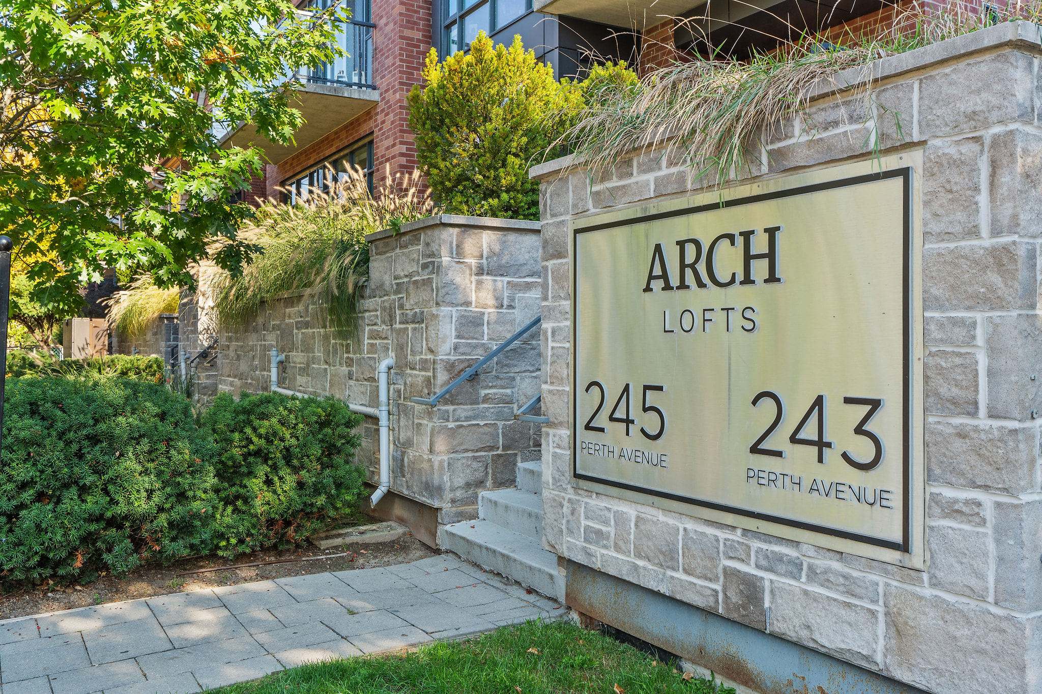 005 - 245 Perth Avenue - 304.JPG