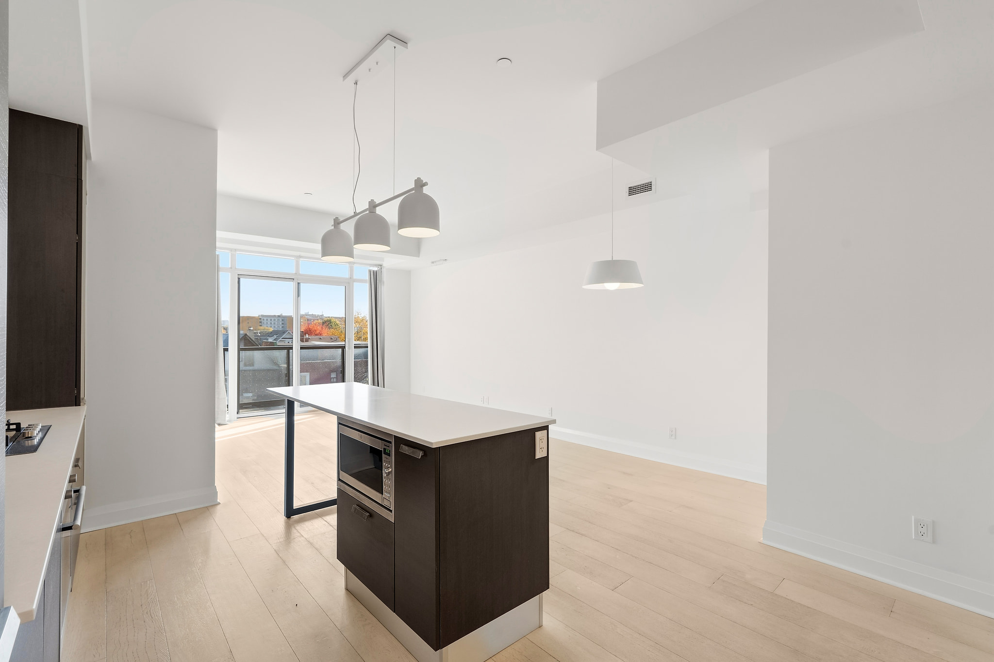 020 - 245 Perth Avenue - 304.JPG