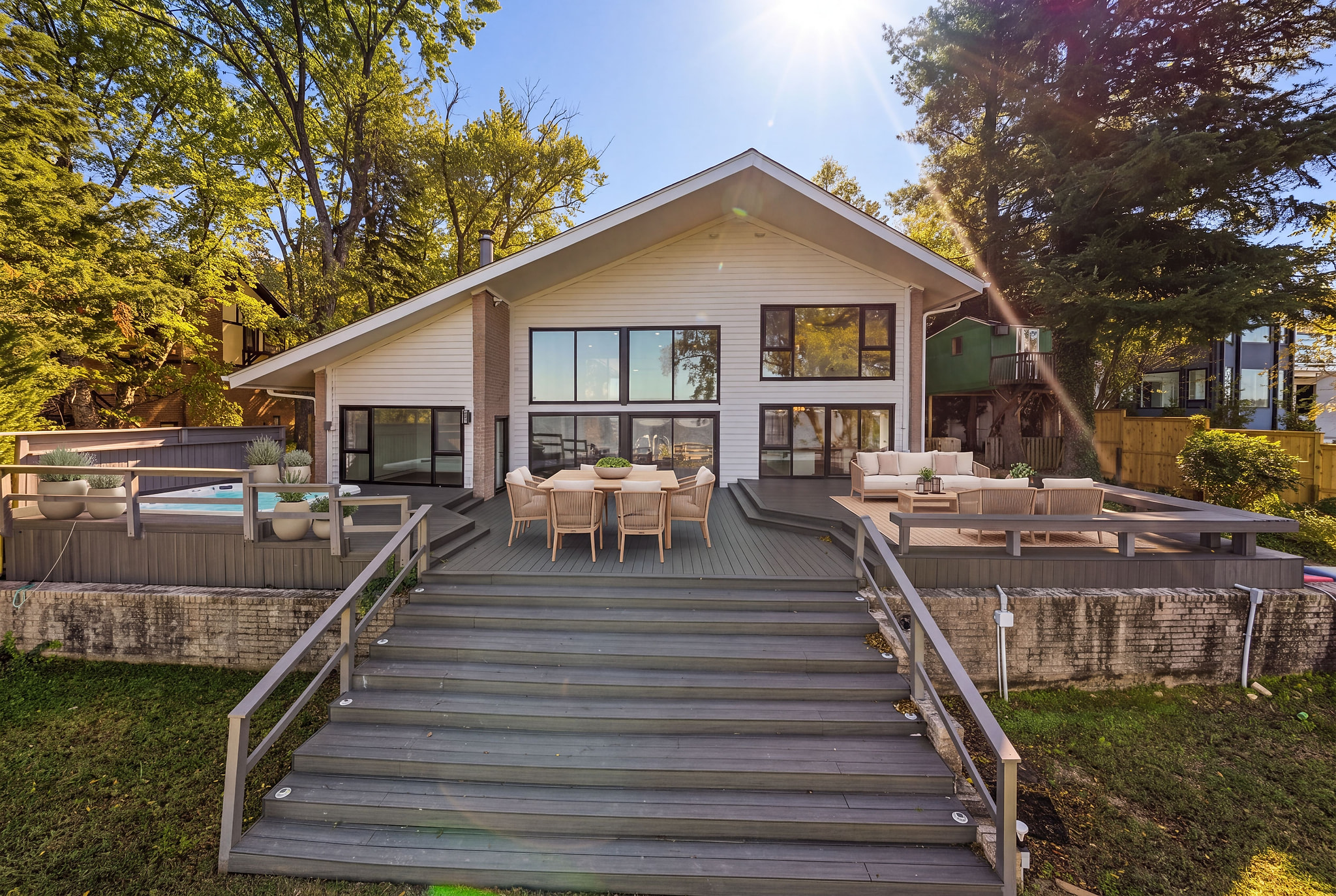 10913 Mariner Drive