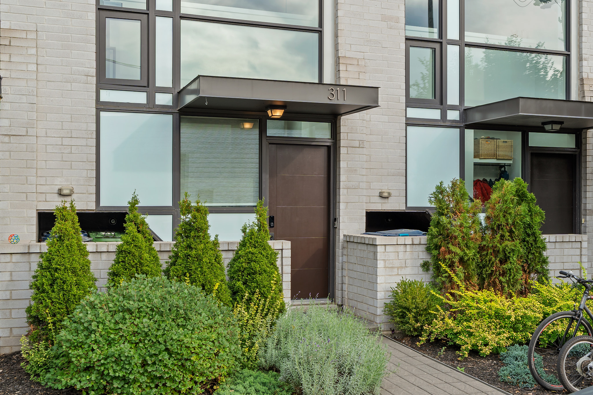 004 - 311 Gilmour Avenue.JPG