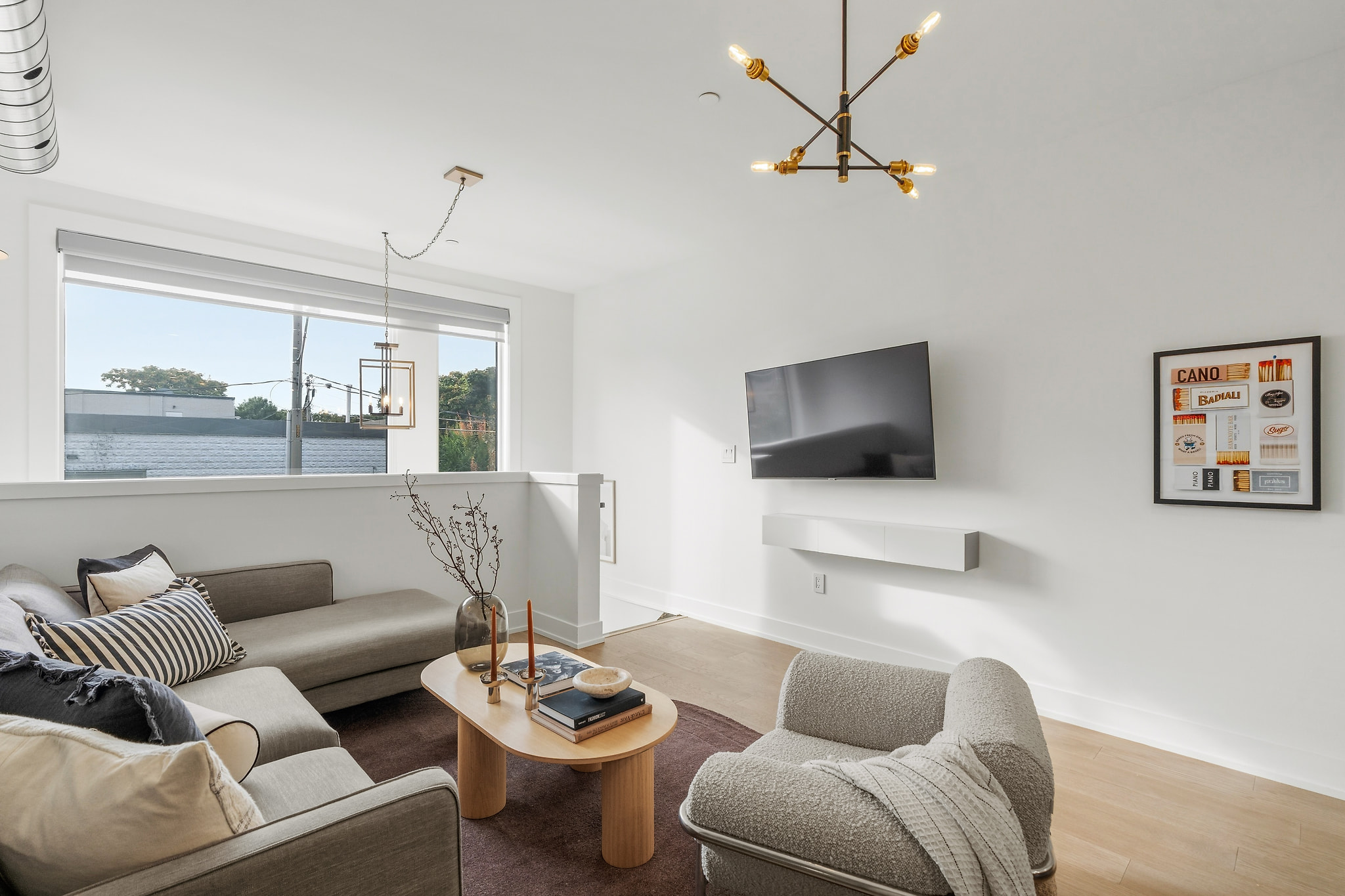 018 - 311 Gilmour Avenue.JPG